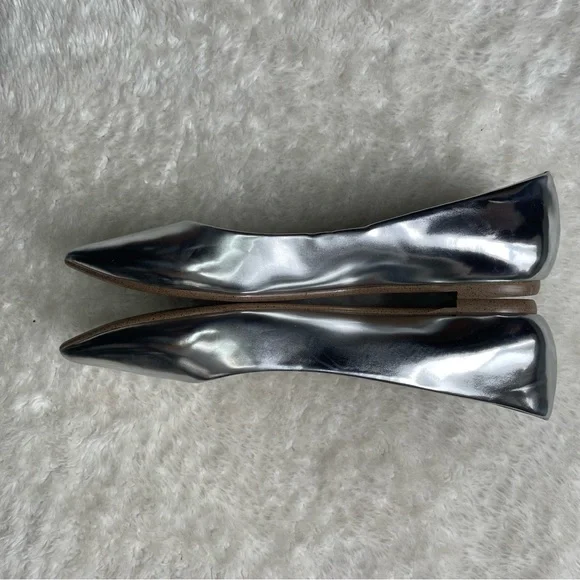 J Crew silver metallic mirror point toe ballet flats - Picture 3 of 6